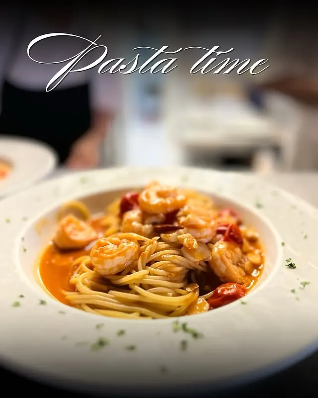 Plato de pasta con gambas